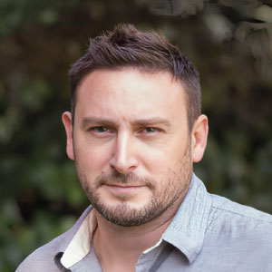 Kris Efland headshot